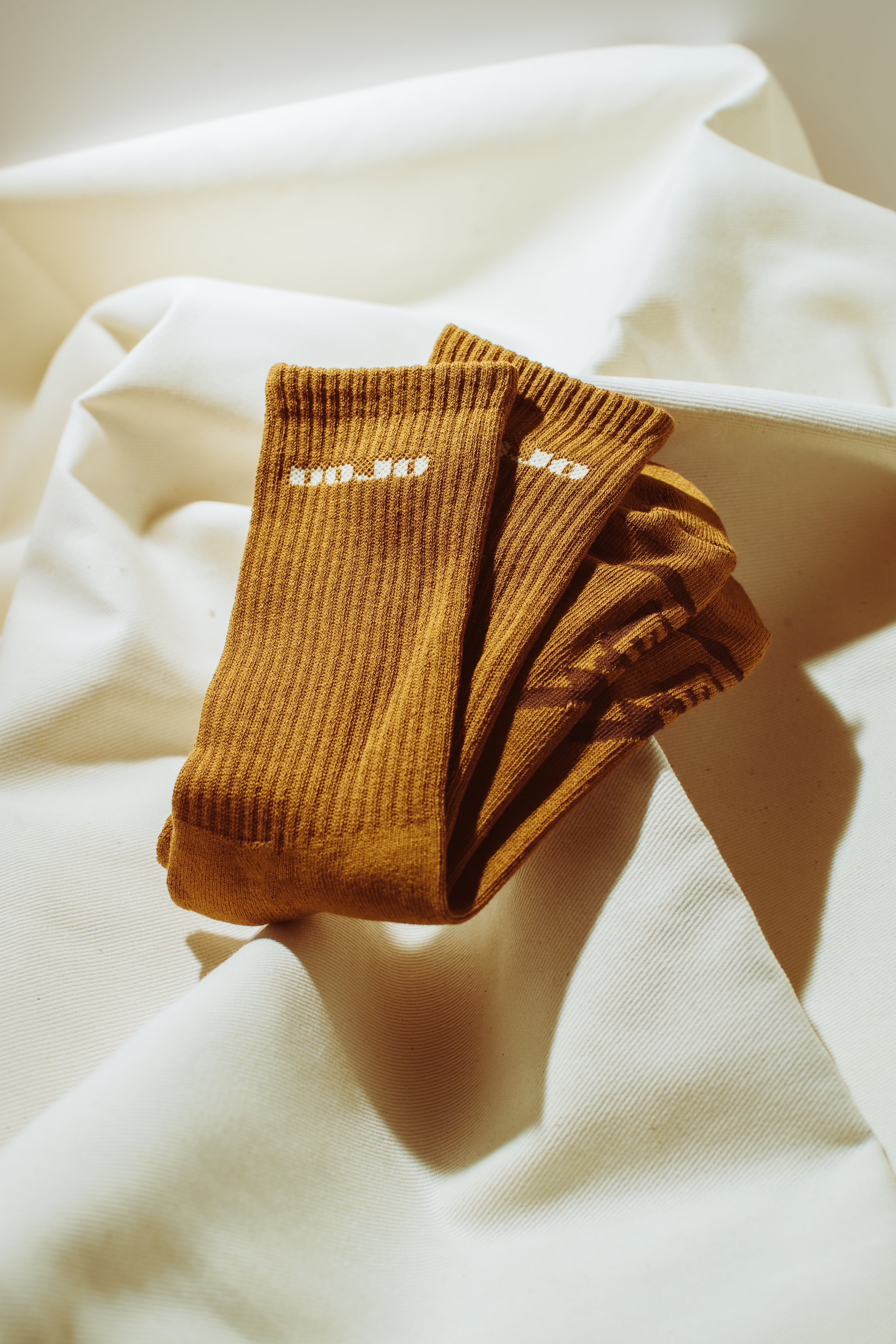 DOJO DJS2 TSUCHI Soil Clay quiet luxury socks side profile view