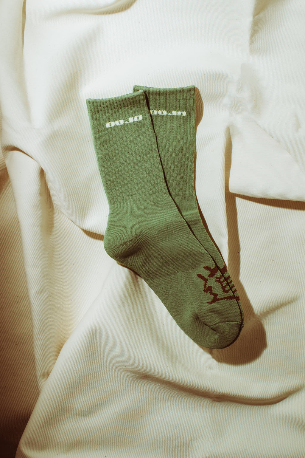 DOJO DJS3 MORI Forest minimalist crew socks close-up detail